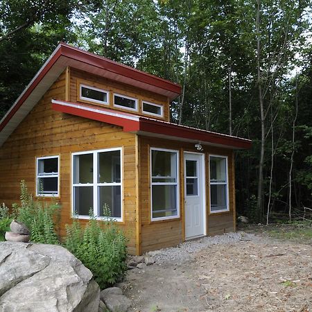 Hotel Sugar Ridge Retreat Centre Midland Exterior foto